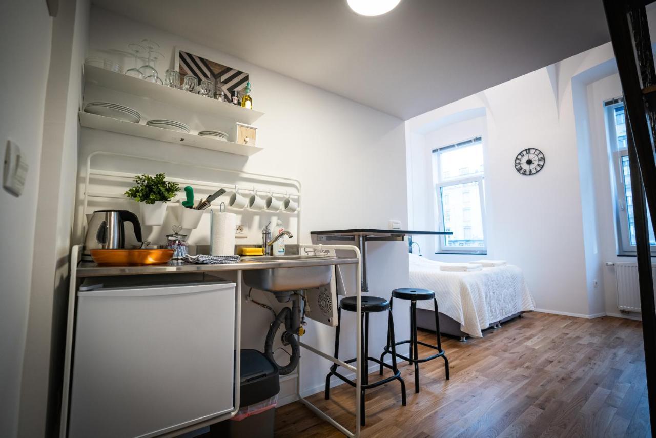 Rhino Studios Ljubljana Eksteriør bilde